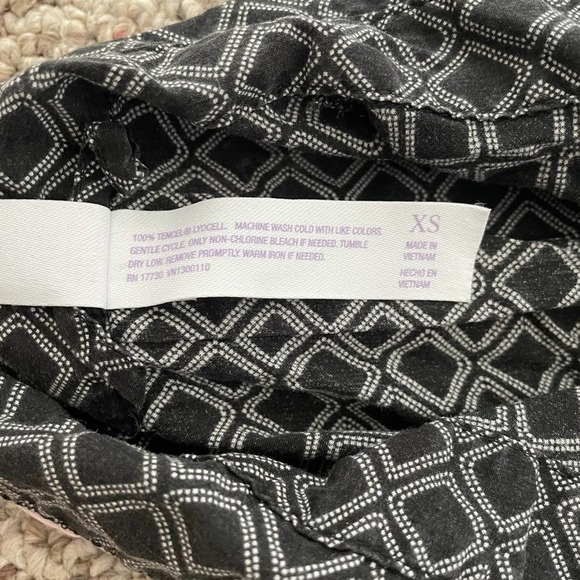 SALE Stars Above Simply Cool Geometric Pajama Top - Picture 6 of 6